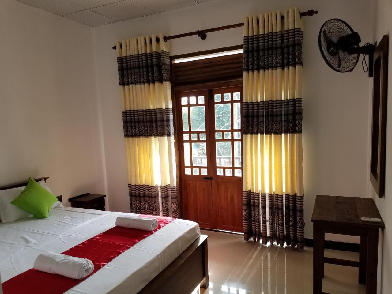Yashumi Homestay Dambulla Exterior foto